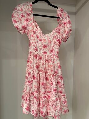 Mine smallPink Floral Puff-Sleeve Tiered Dress.  Like new